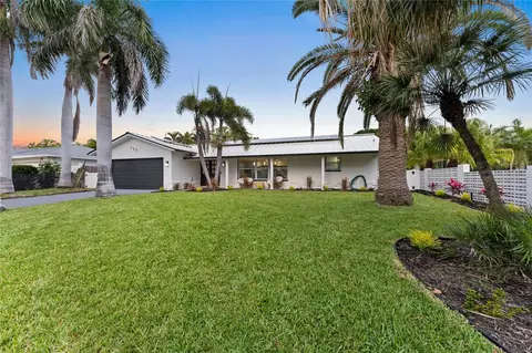 323 7th Ave N, Tierra Verde, FL 33715