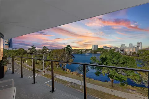132 Mirror Lake Dr N #401, Saint Petersburg, FL 33701