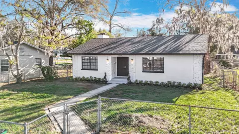 5434 16th St, Zephyrhills, FL 33542