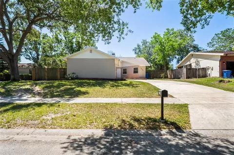 18406 Sterling Silver Cir, Lutz, FL 33549