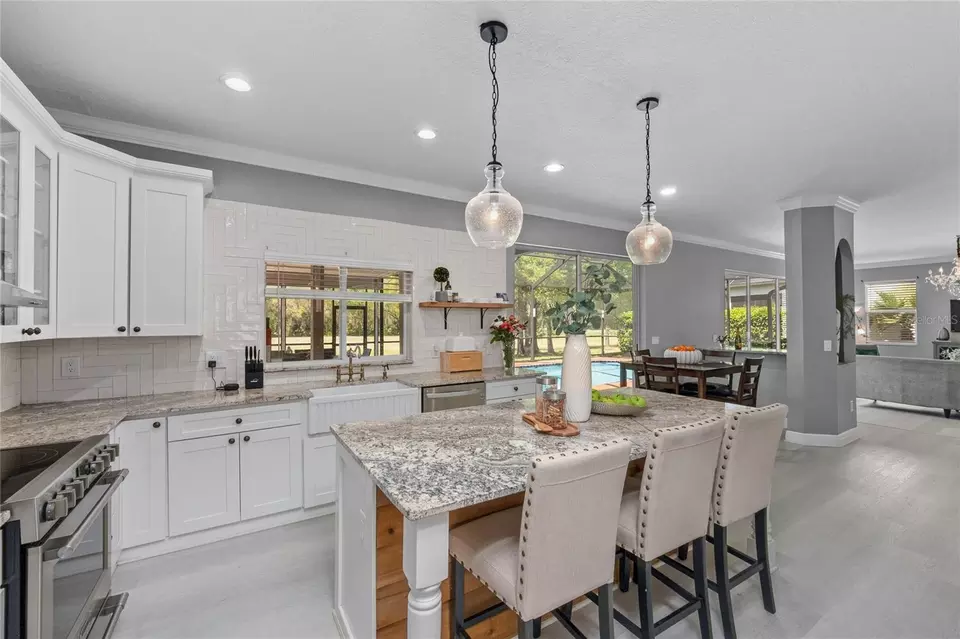 Kitchen - 15618 Shoal Creek Pl, Odessa, FL 33556 photo 6 of 7