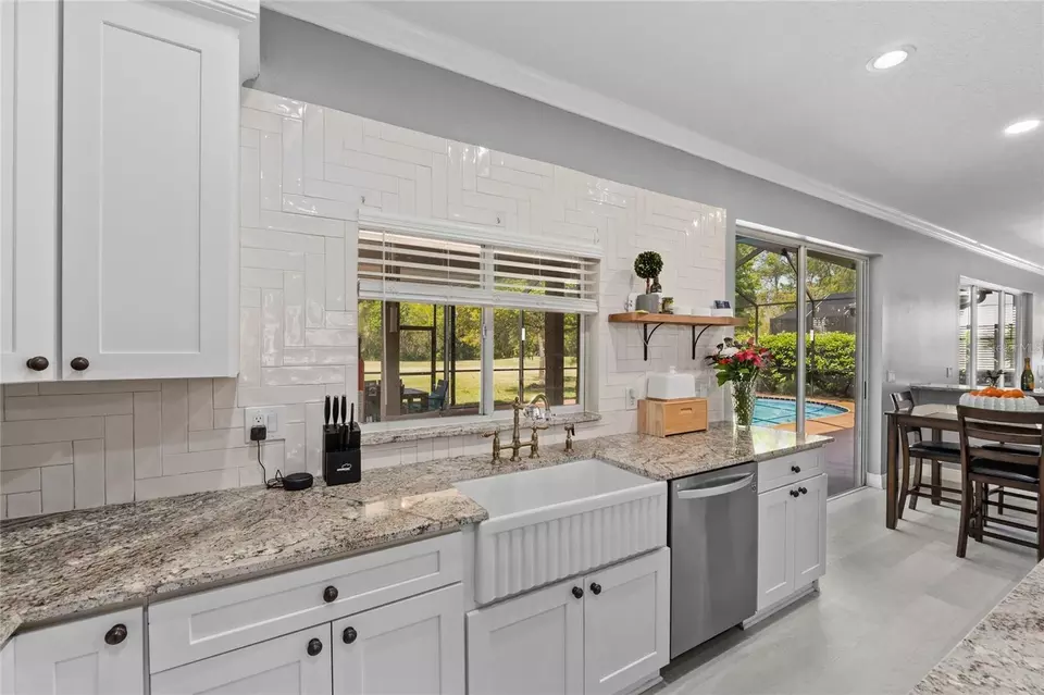 Kitchen - 15618 Shoal Creek Pl, Odessa, FL 33556 photo 5 of 7