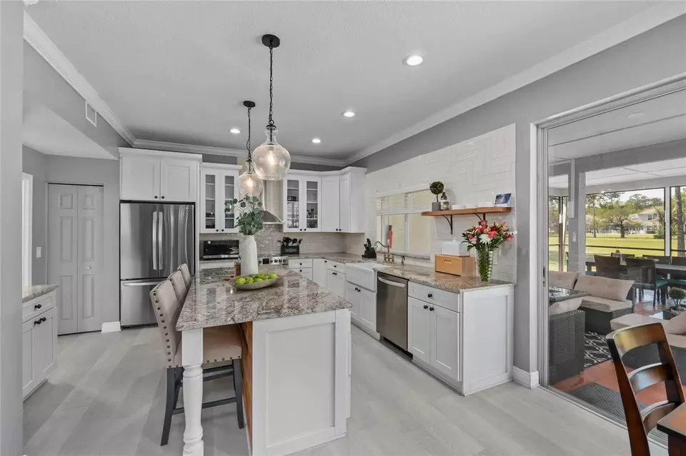 Kitchen - 15618 Shoal Creek Pl, Odessa, FL 33556 photo 2 of 7