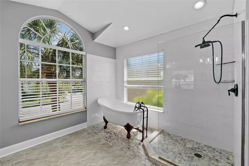 Bath - 15618 Shoal Creek Pl, Odessa, FL 33556 photo 3 of 6