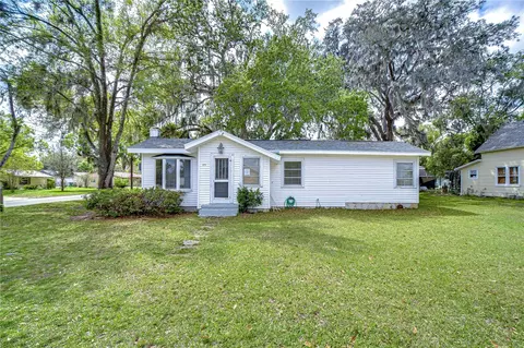 5313 11th St, Zephyrhills, FL 33542