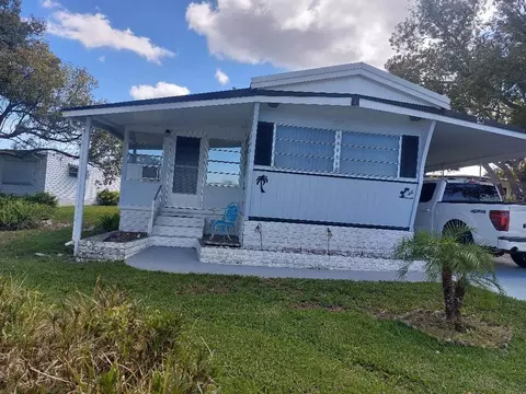 46 Washington Ct #28, Palm Harbor, FL 34684