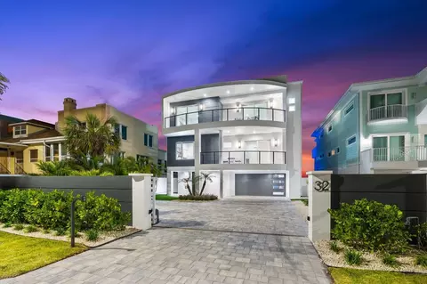 32 Gulf Blvd, Indian Rocks Beach, FL 33785