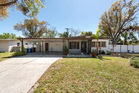 8008 Somerset Ln, Tampa, FL 33615