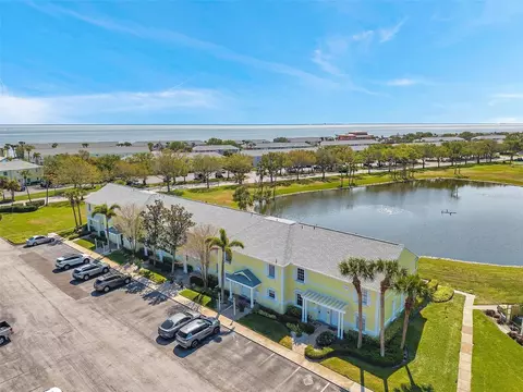 4766 Snook Dr SE, Saint Petersburg, FL 33705