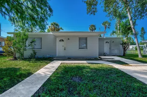 8469 Aero Ave, North Port, FL 34287