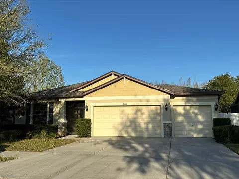 2206 Landside Dr, Valrico, FL 33594