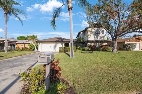 5938 Oakhurst Dr, Seminole, FL 33772