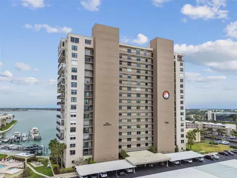 7300 Sun Island Dr S #1705, South Pasadena, FL 33707