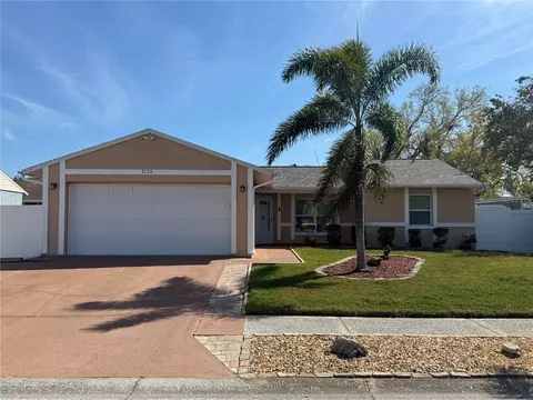 3120 Dole St, Holiday, FL 34691