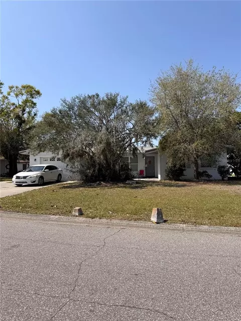 3605 E 29th St, Bradenton, FL 34208