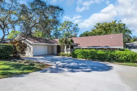 2462 Indian Trl E, Palm Harbor, FL 34683