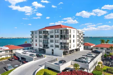 6211 Sun Blvd #404, Saint Petersburg, FL 33715