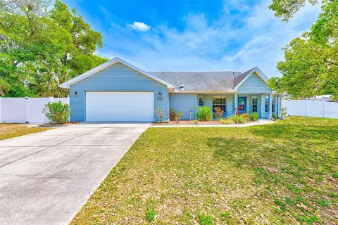 7910 Osteen Rd, New Port Richey, FL 34653