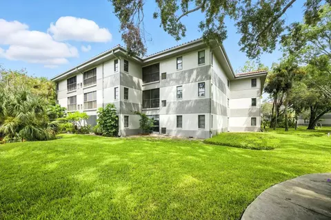 2650 Countryside Blvd #B102, Clearwater, FL 33761