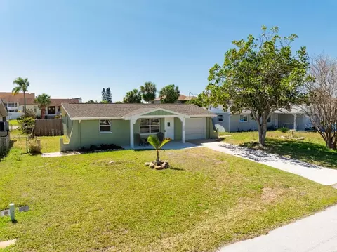 7322 Mako Dr, Hudson, FL 34667
