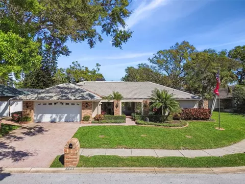 706 Citrus Ct, Largo, FL 33770