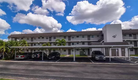 9815 47th Ave N #306, Saint Petersburg, FL 33708