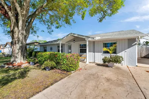 10709 Airview Dr, Tampa, FL 33625