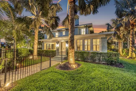 1505 Beach Dr NE, Saint Petersburg, FL 33704