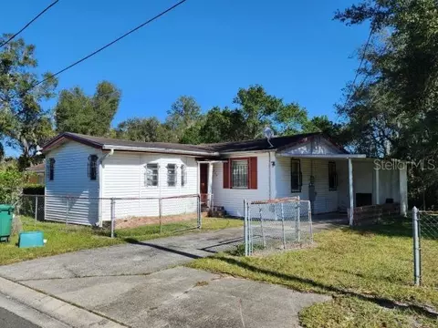966 Clover St, Deland, FL 32720
