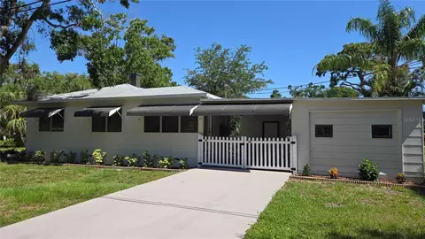 2412 53rd St S, Gulfport, FL 33707