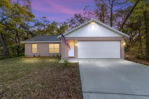 39832 N Hibiscus Way, Lady Lake, FL 32159