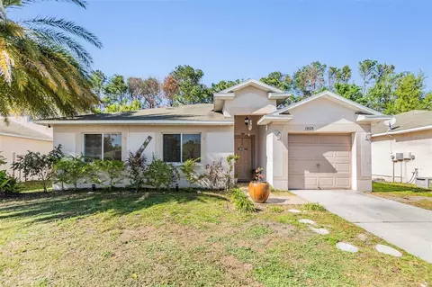 13528 Prestwick Dr, Riverview, FL 33579