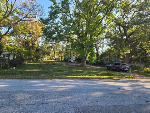 2111 11th Ave SE, Ruskin, FL 33570