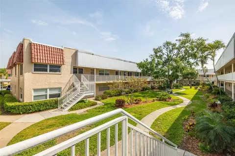 10034 64th Ave N #14, Saint Petersburg, FL 33708