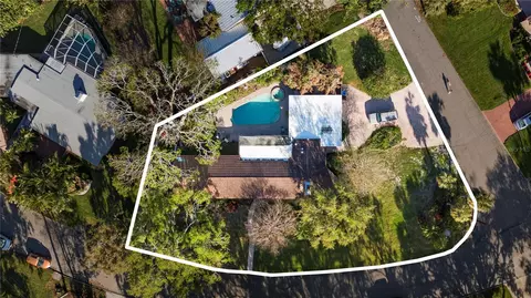 6305 Bahama Shores Dr S, Saint Petersburg, FL 33705