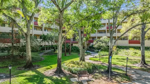 3076 Eastland Blvd #305, Clearwater, FL 33761