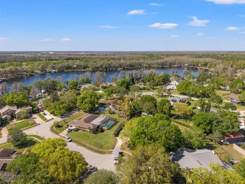 20315 Mid Ct, Lutz, FL 33558