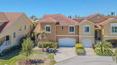 16 Franklin Ct S #A, Saint Petersburg, FL 33711