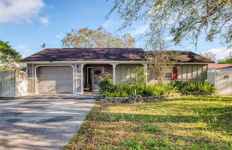 5741 Riddle Rd, Holiday, FL 34690