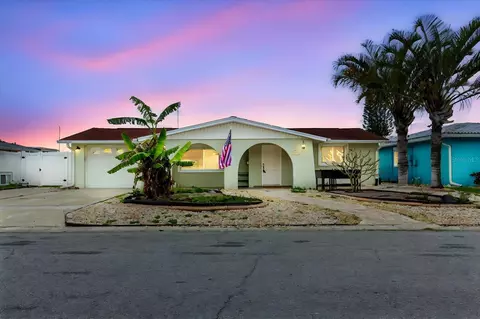 4889 Shell Stream Blvd, New Port Richey, FL 34652