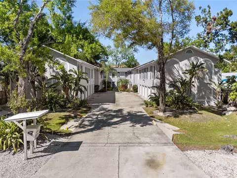 3205 W De Leon St #B, Tampa, FL 33609