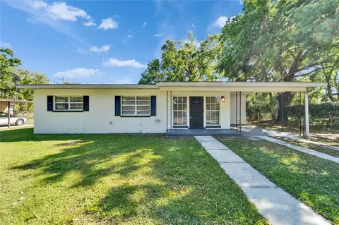 513 E Langford Dr, Plant City, FL 33563