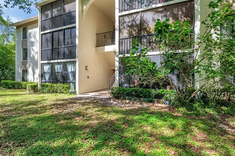 1398 Shady Pine Way #H2, Tarpon Springs, FL 34688