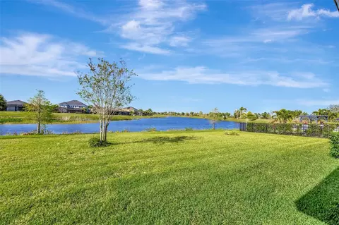 Exterior - 6324 Brevada Ln, Apollo Beach, FL 33572 photo 6 of 11