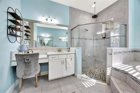 Bath - 6324 Brevada Ln, Apollo Beach, FL 33572 photo 4 of 7