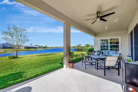 Exterior - 6324 Brevada Ln, Apollo Beach, FL 33572 photo 5 of 11