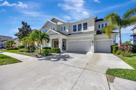 Exterior - 6324 Brevada Ln, Apollo Beach, FL 33572 photo 2 of 11