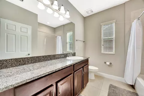 Bath - 6324 Brevada Ln, Apollo Beach, FL 33572 photo 5 of 7