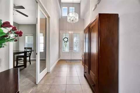 Entry Way - 6324 Brevada Ln, Apollo Beach, FL 33572 photo 2 of 3