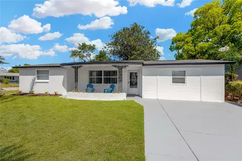 5015 Lofton Dr, New Port Richey, FL 34652